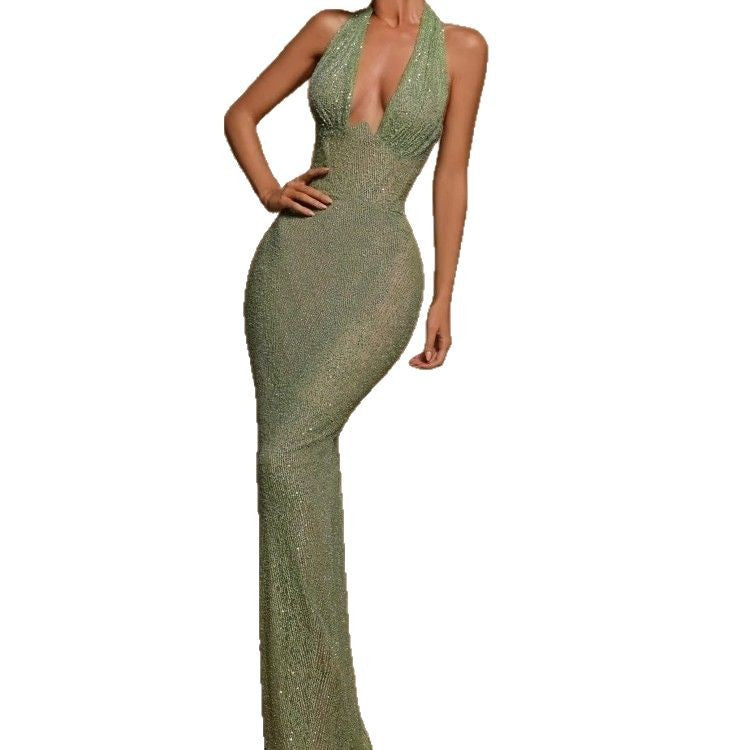 Sexy sequined hip hugging neck slimming banquet evening gown